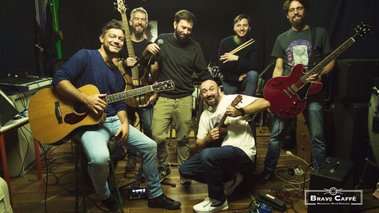 Gli Arrampicatori di specchi live al Bravo Caffè di Bologna.